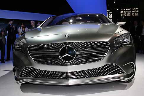 Mercedes-Benz - Anteriore spettacolare della Mercedes Classe-A Concept width=